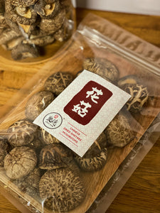 Chinese Dried Shiitake Mushrooms 聚德精選花菇 (100-200g)