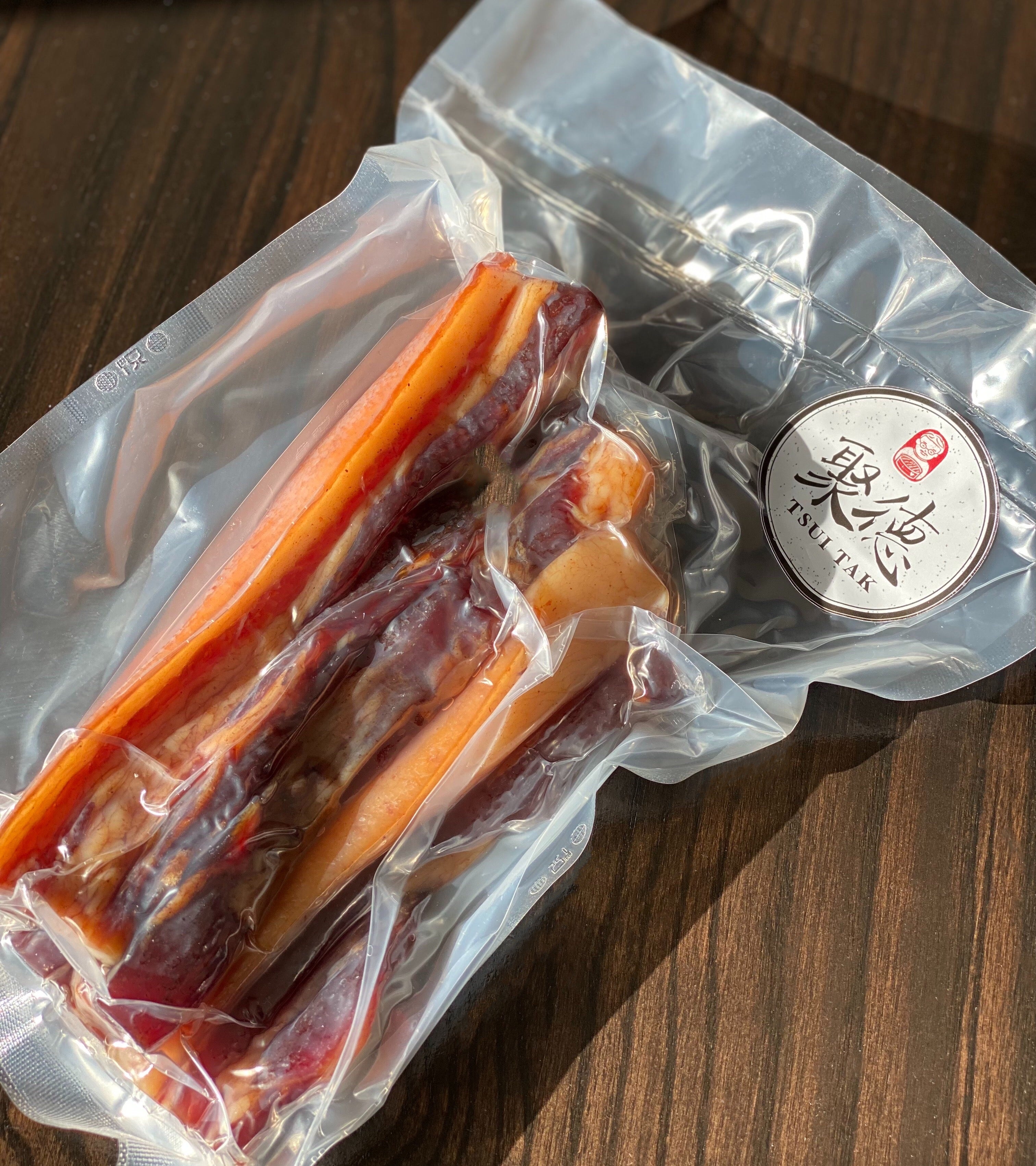 Chinese Lap Yuk (Cured Pork Belly) 聚德臘肉 (280g)